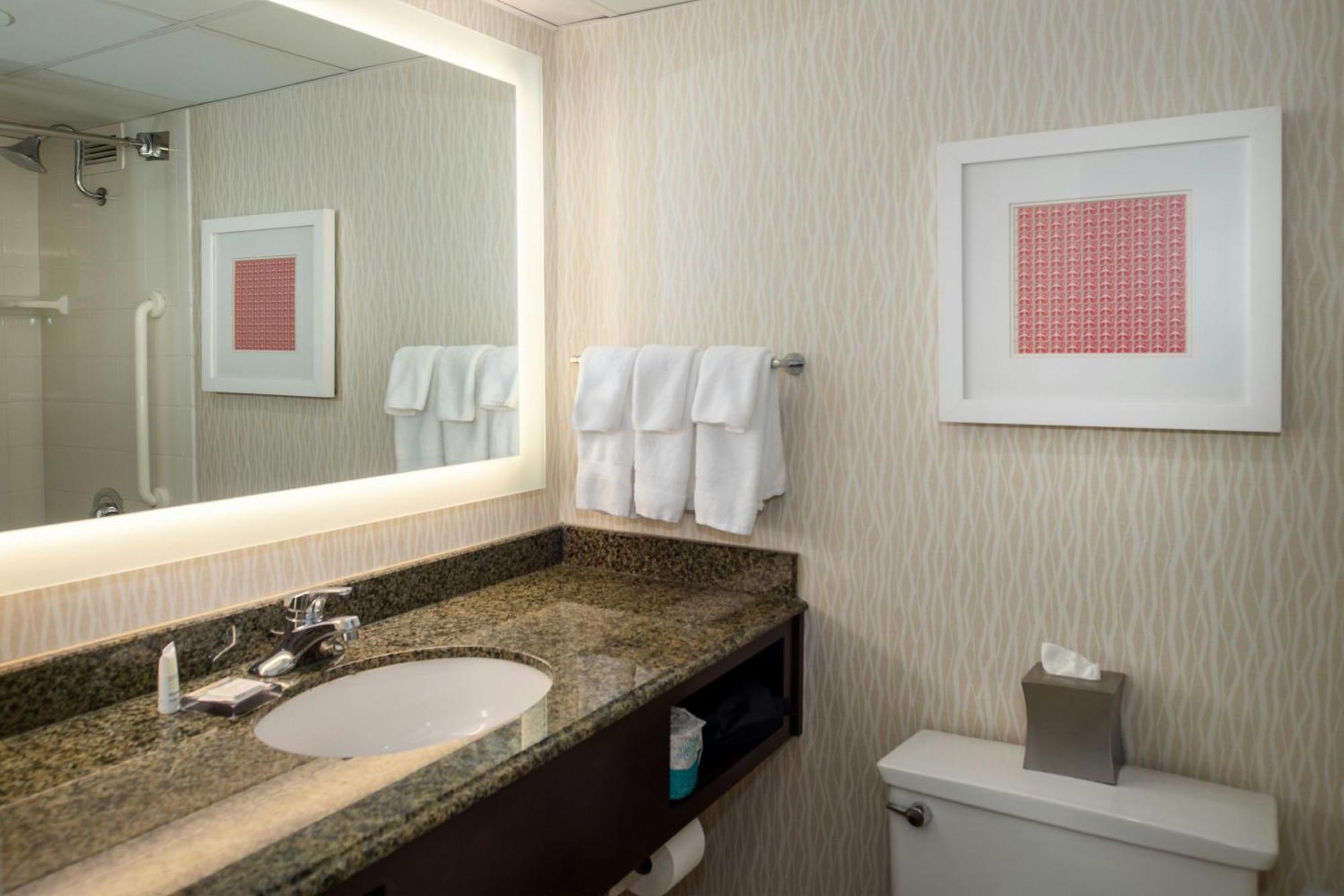 Marriott St. Louis Airport Hotel Edmundson Exterior photo