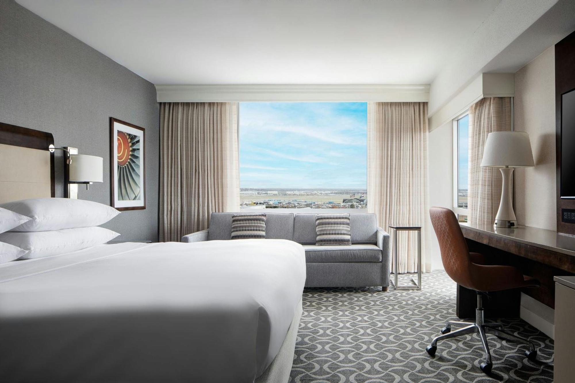 Marriott St. Louis Airport Hotel Edmundson Exterior photo
